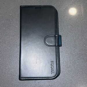 Tucch iPhone 13 Pro case